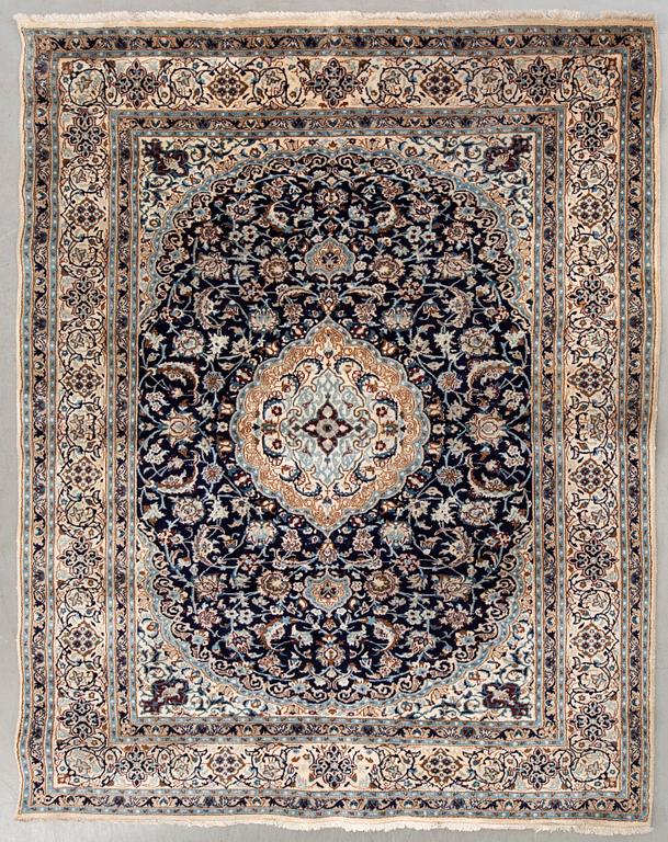 Carpet, Nain, 345 x 246 cm.