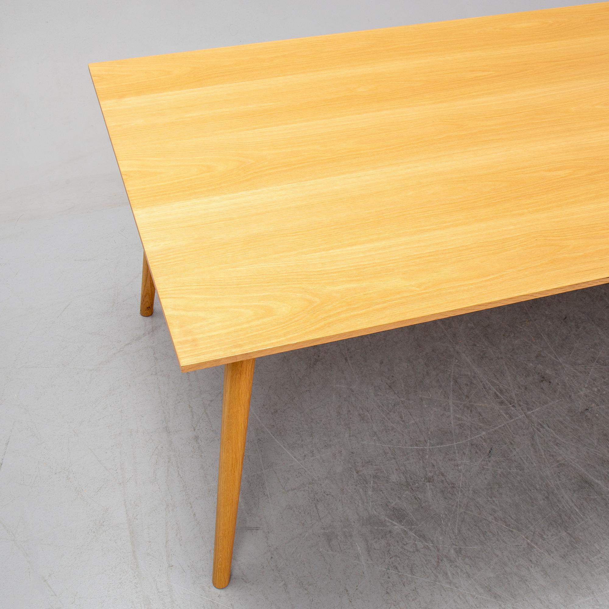 SAMI KALLIO, An oak dining table, &Tradition, 'In Between SK6'.