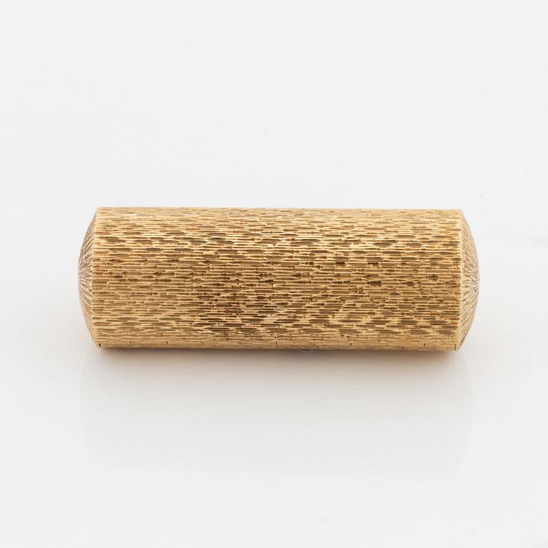 Cigarettetui 9K guld med runda briljantslipade diamanter och trappslipade safirer.