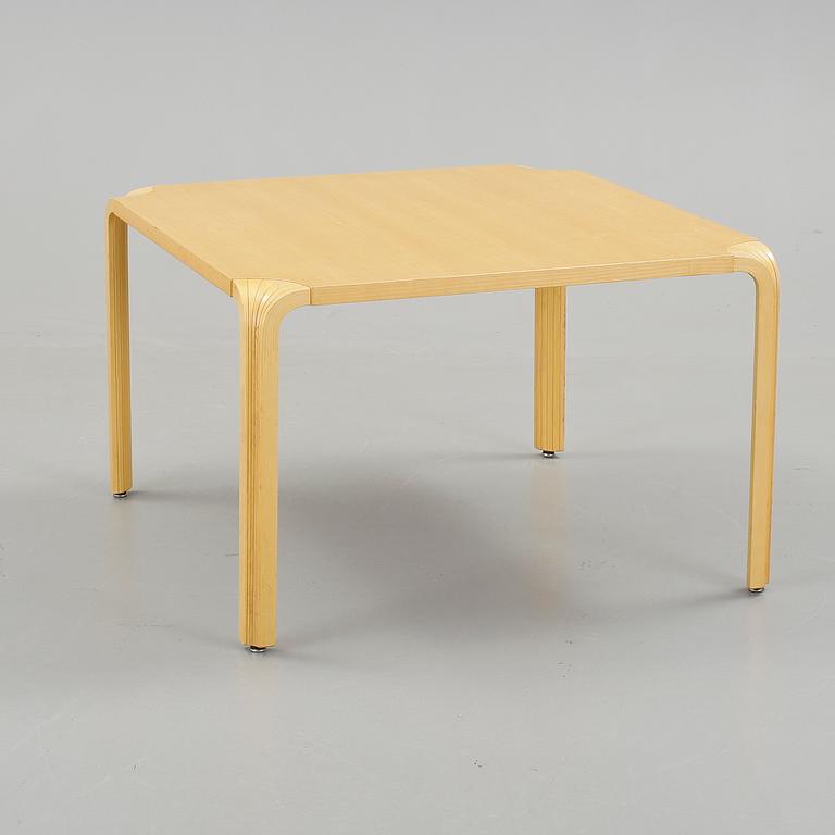 SOFFBORD, "MX800B", Alvar Aalto, formgiven 1954.