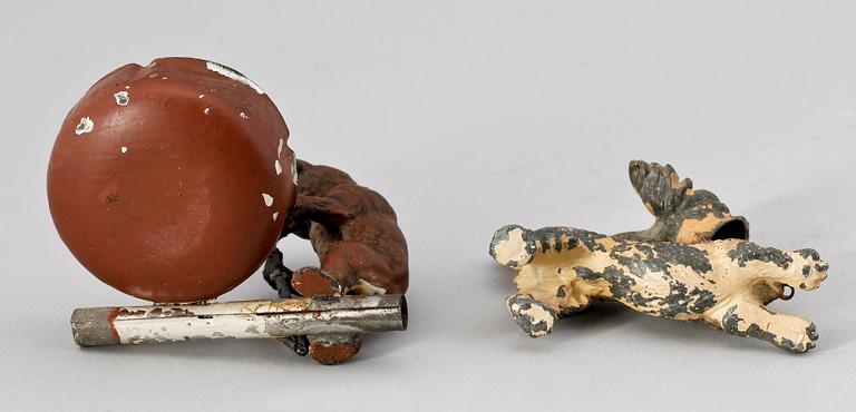 FIGURINER, 2 st, vitmetall, Österrike, 1900-talets första hälft.