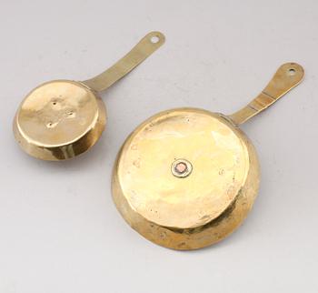 NATTLJUSSTAKAR, 2 st, mässing, 1800-tal.