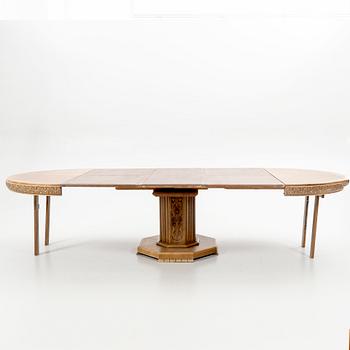 Dining table, first half of the 20th century.