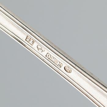DESSERTSKEDAR, 12 st, silver, Otto Wilhelm Kjellberg, Västerås 1863. Vikt ca 300 gram.