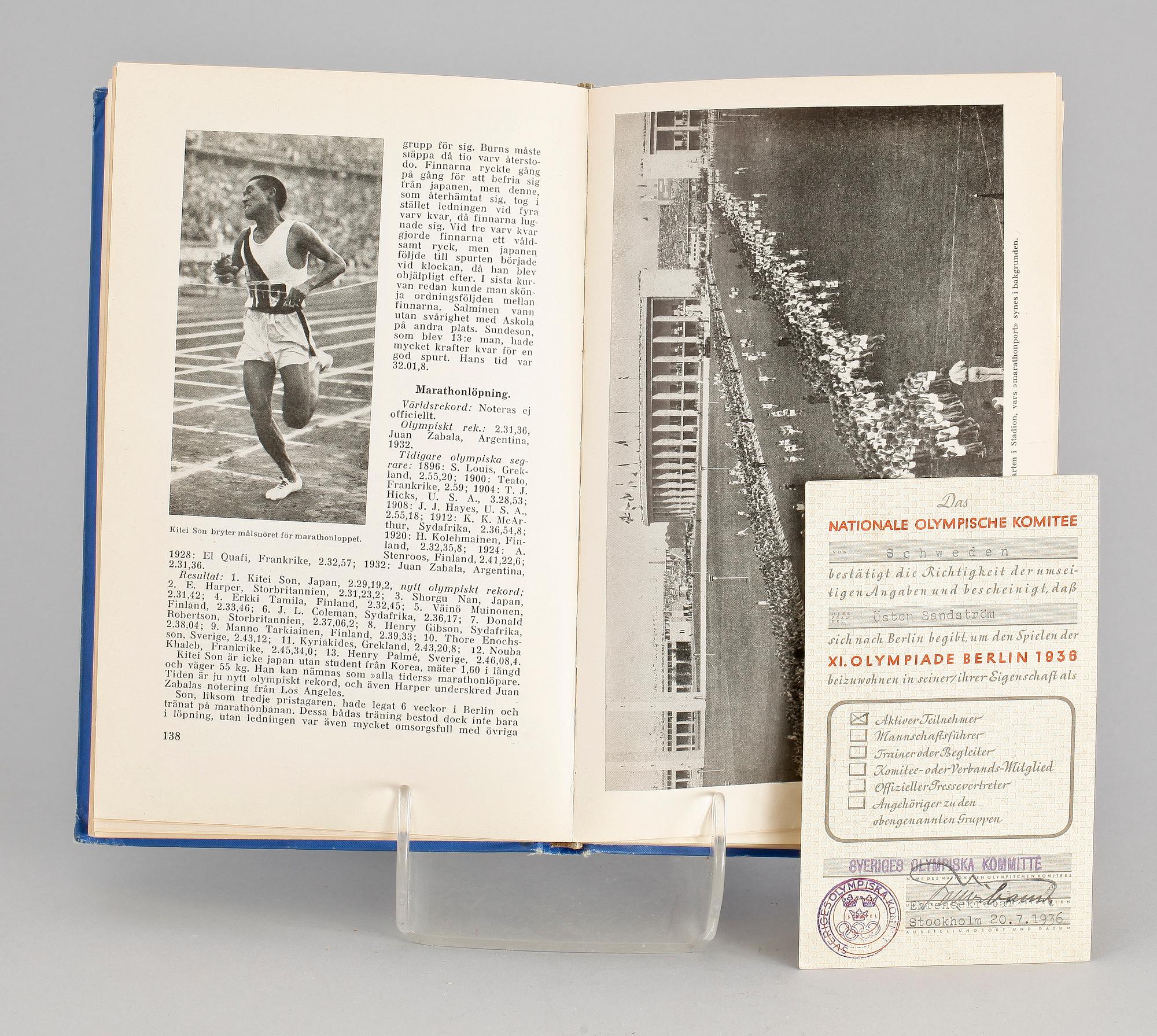 DELTAGARPASS samt BOK, Olympiaden i Berlin, 1936.