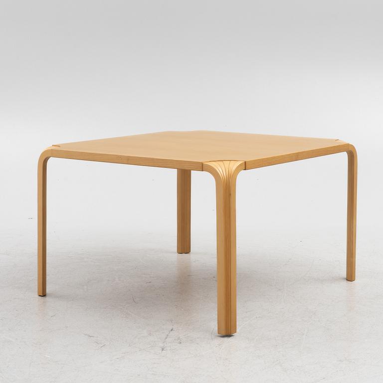 Alvar Aalto, sofa table MX800 "Fan leg table", Artek Finland, late 20th century.