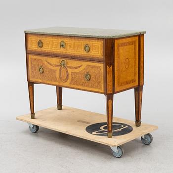 Chest of drawers, Gustavian style, second half of the 20th century.