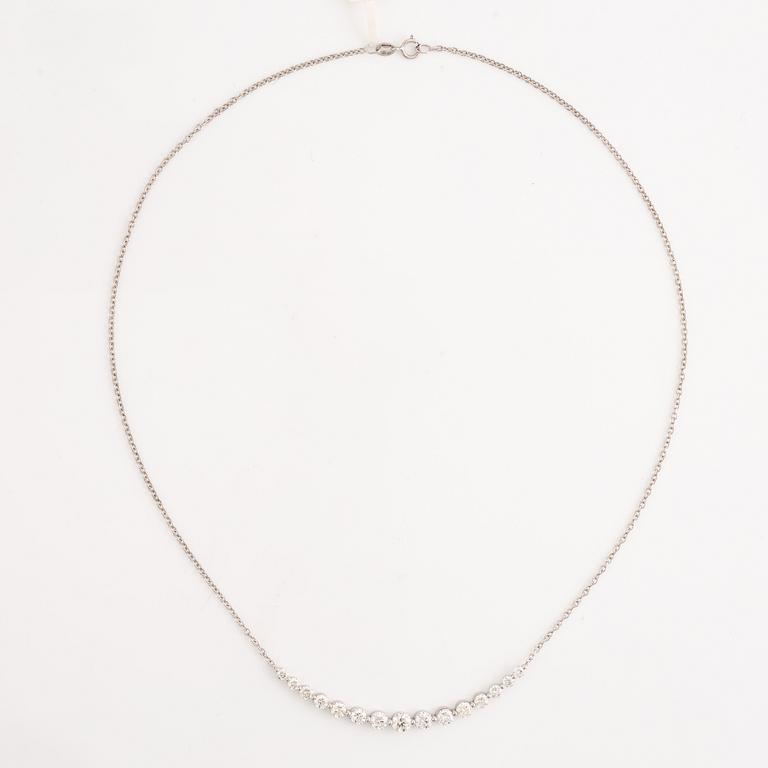 Necklace 18K white gold with brilliant-cut diamonds.