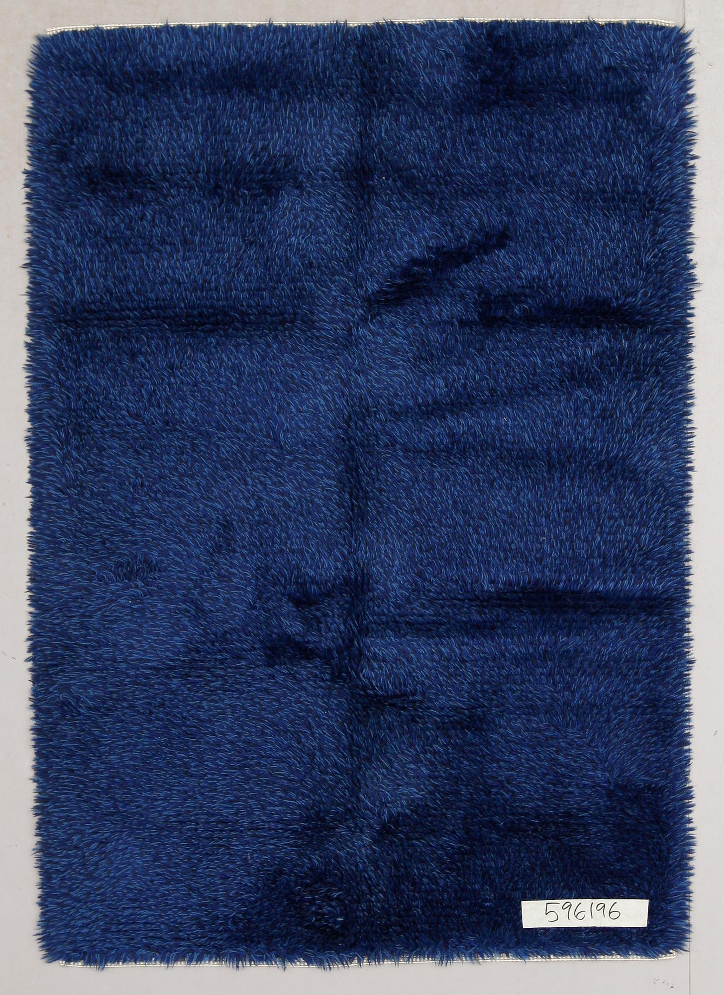 MATTA, rya. Ca 172 x 118 cm.