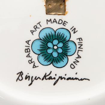 BIRGER KAIPIAINEN, KERAMIIKKAVATI, merkitty Arabia Art made in Finland Birger Kaipiainen, 1900-luvun toinen puoli.