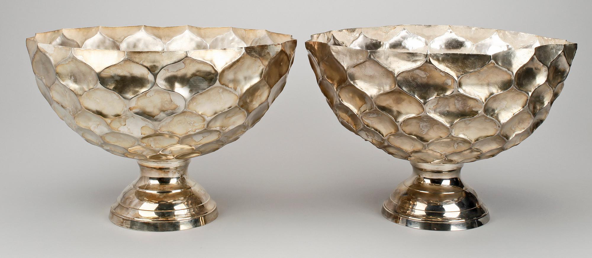 VINKYLARE, ett par, troligen nysilver, 1900/2000-tal.