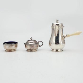 PARTI SILVER, 14  delar, bland annat ett dubbelsaltkar, Berlin 1800-tal. Totalvikt ca 475 gram.