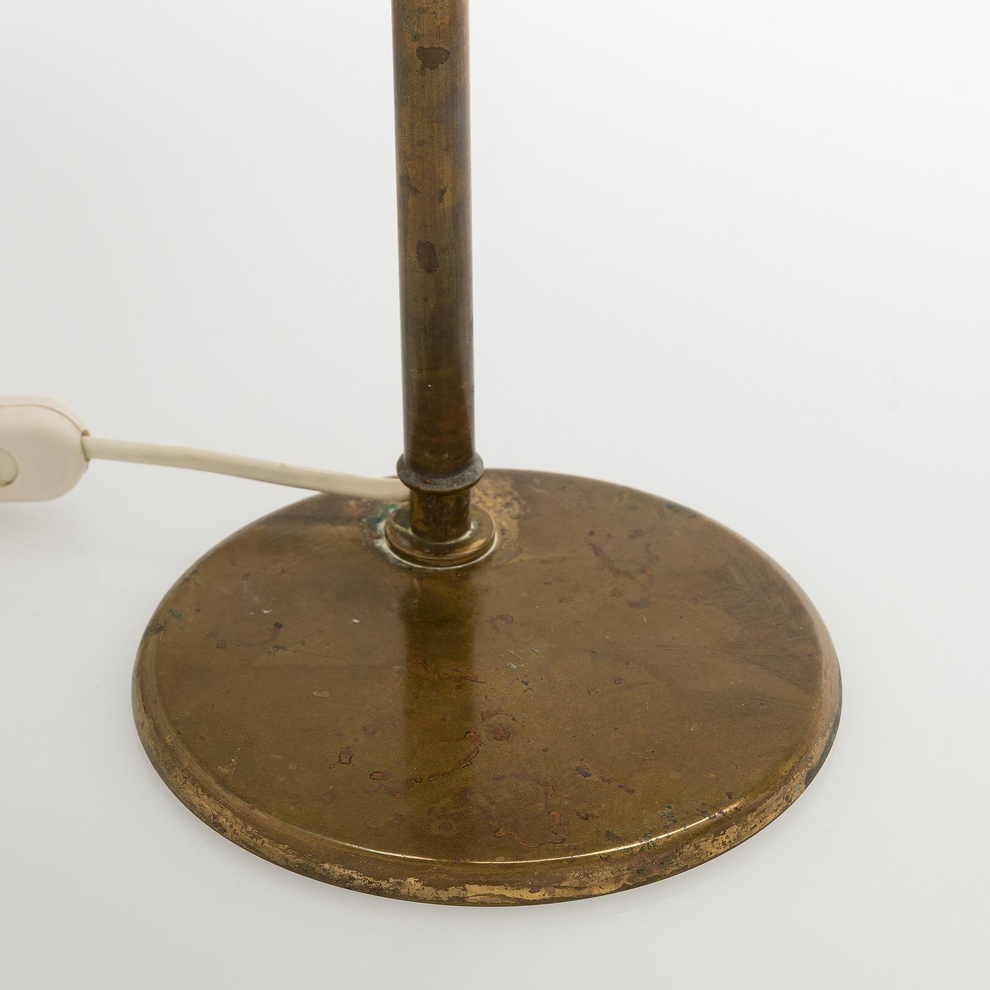 Paavo Tynell, pöytävalaisinpari, malli 9209, Taito 1900-luvun puoliväli.