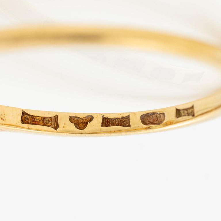 A ring 18K gold with a cushion-shaped old-cut diamond ca 4.30 ct, Carlman Stockholm 1904.