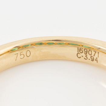 Ring, 18K gold with oval-cut emeralds.