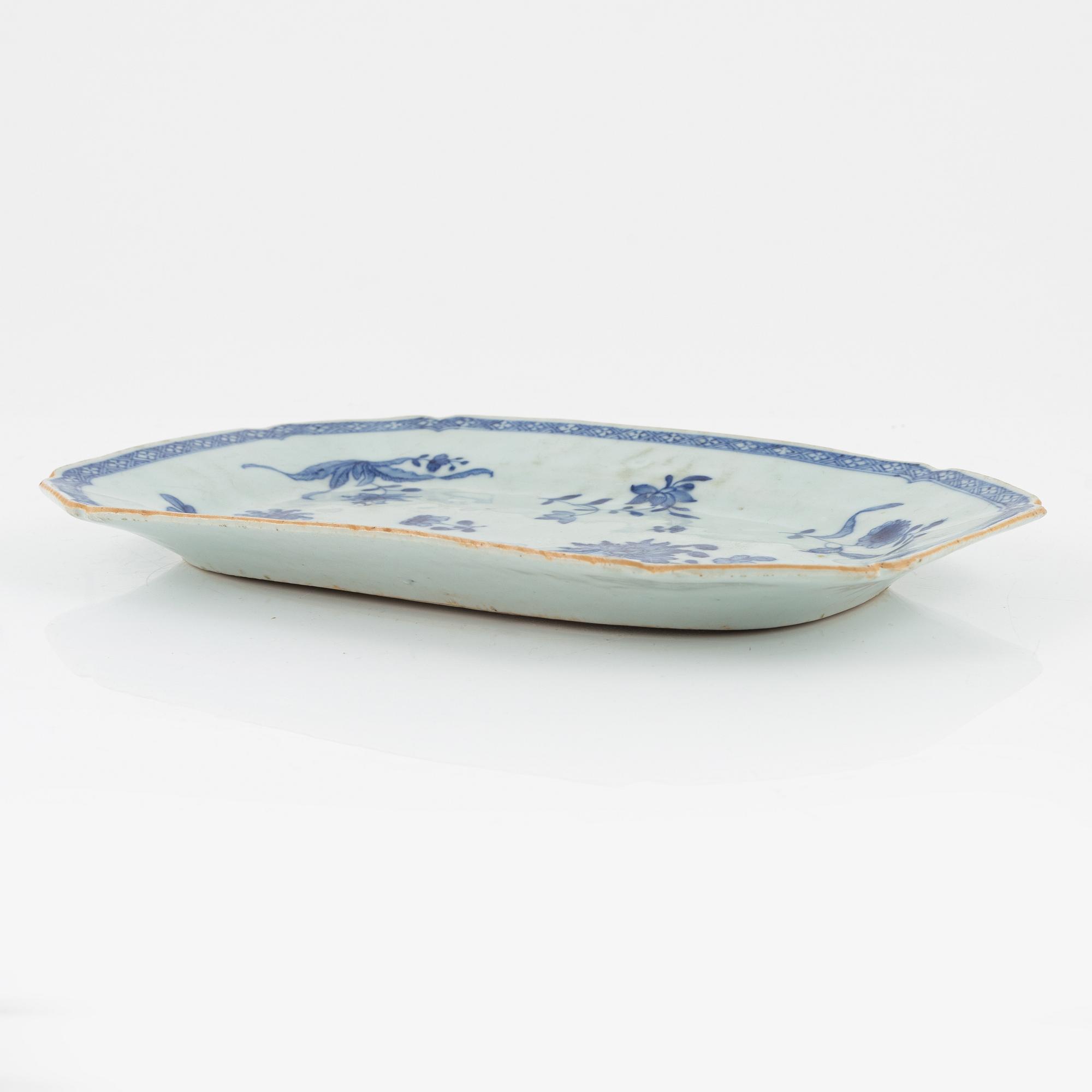 Stekfat, porslin. Qingdynastin, 1700-tal.