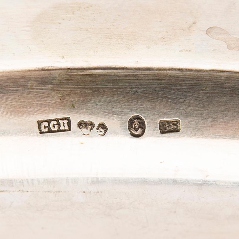 Fat, silver, graverad dekor över Svenska Kullagerfabriken, CG Hallberg, Stockholm, 1928.