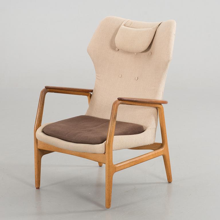 AN ARMCHAIR DESIGNED BY AKSEL BENDER MADSEN FOR BOVENKAMP, 1950/60´s.
