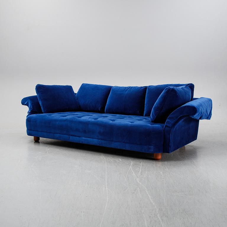 Josef Frank, a 'Liljevalchs' sofa, Svenskt Tenn, Sweden, recent production.