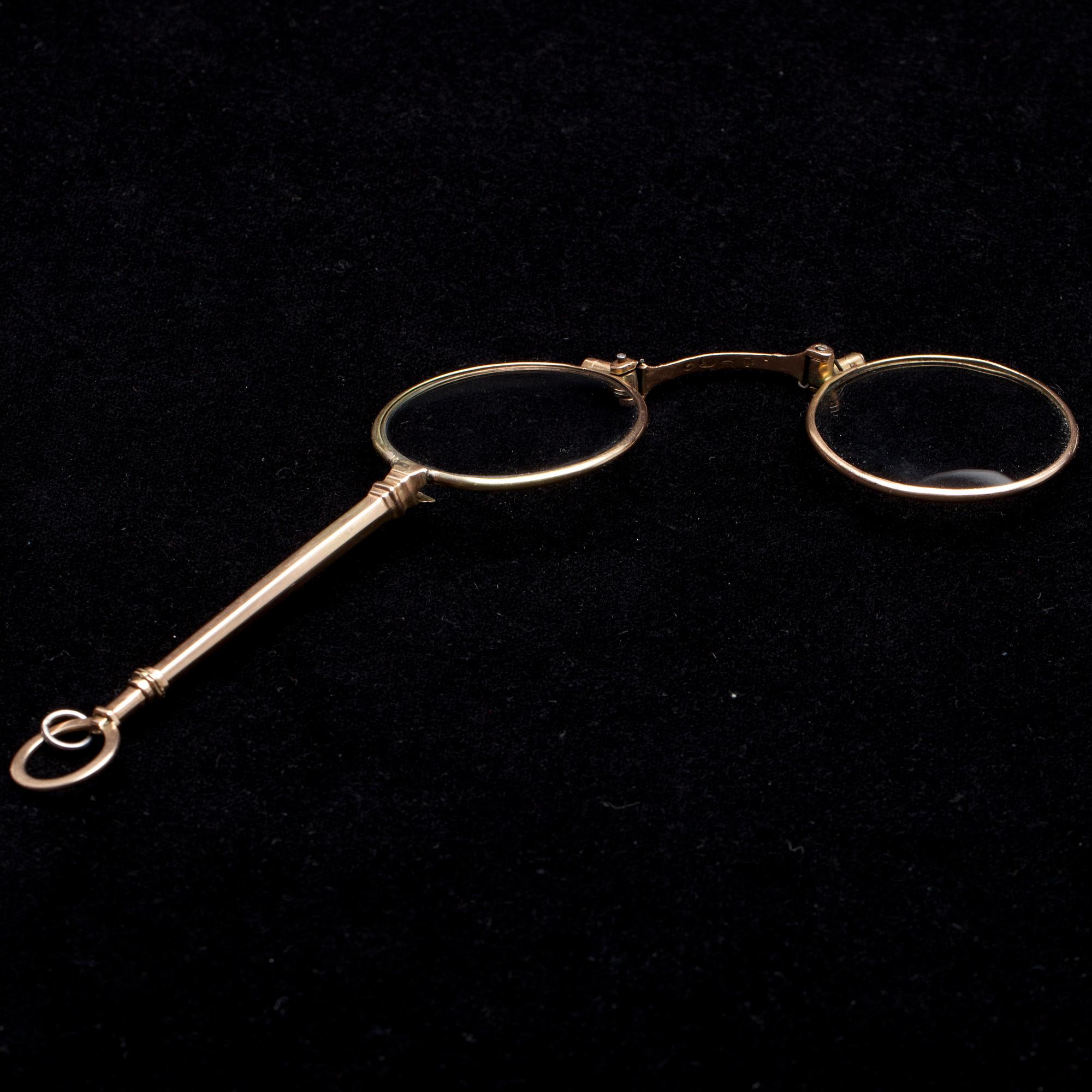 LORNJETT, guld 14K, med glas, finska stämplar, 1926.