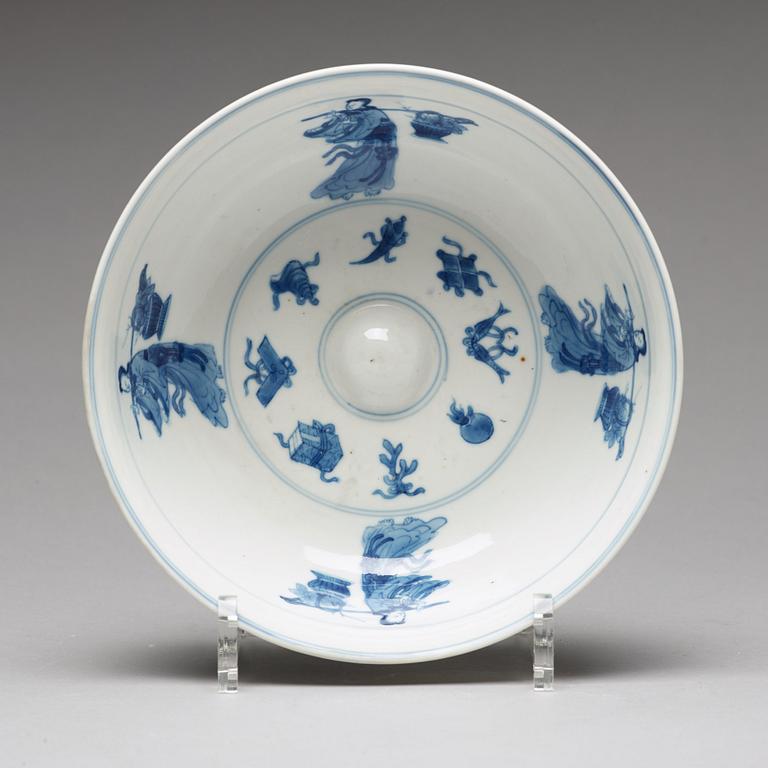 A blue and white bowl, Qing dynasty, Kangxi (1662-1722).