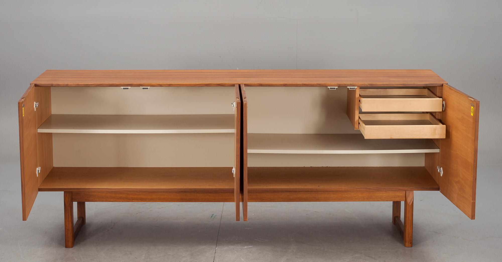 SIDEBOARD, sannolikt Ib Kofoed-Larsen, Säffle Möbelfabrik, 1900-talets andra hälft.