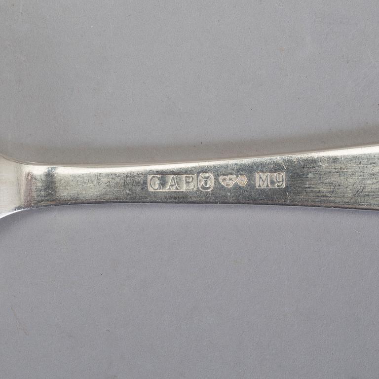 FISKBESTICK, 12 st (6+6), silver, GAB, Stockholm 1956-1964. Total vikt ca 518 g.