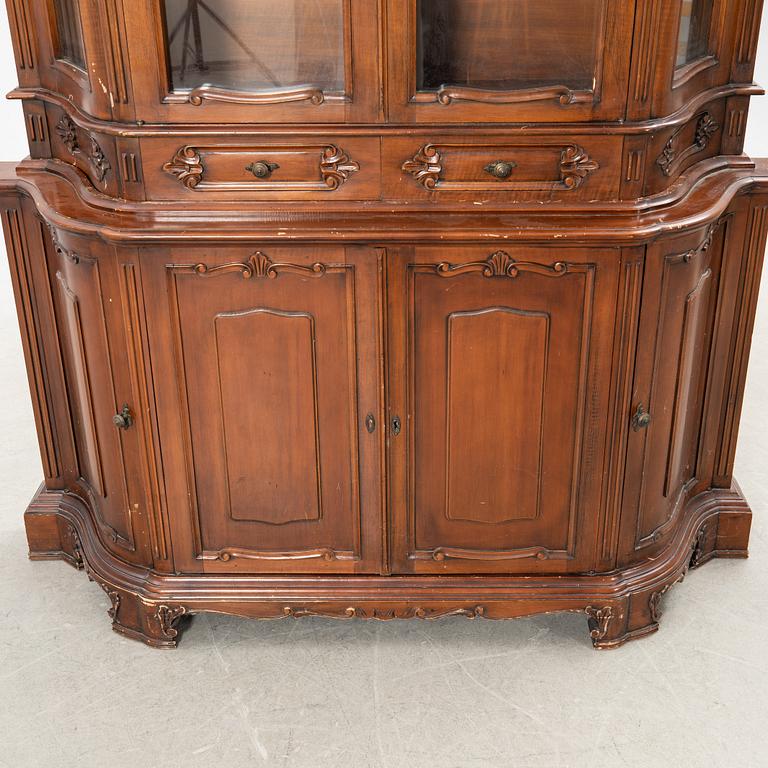 Vitrinskåp, 1900-tal.