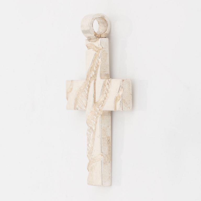 Rolf Karlsson a silver cross.