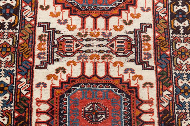 Gallerimatta, Karadja, ca 642 x 87 cm.