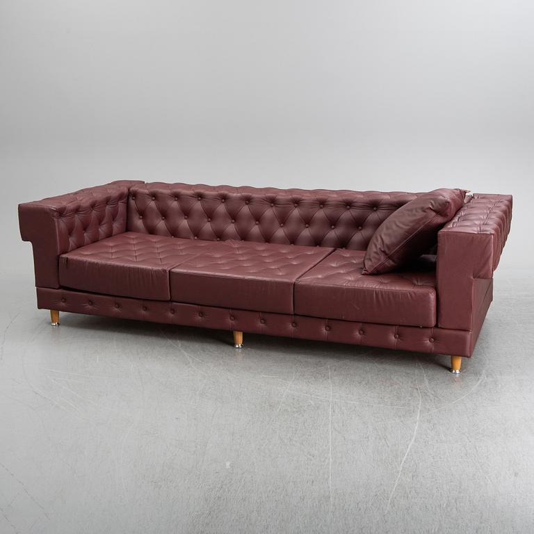 JOHAN ISRAELSON, soffa, Chesterfield, formgiven av J. Israelson/norra gotland.