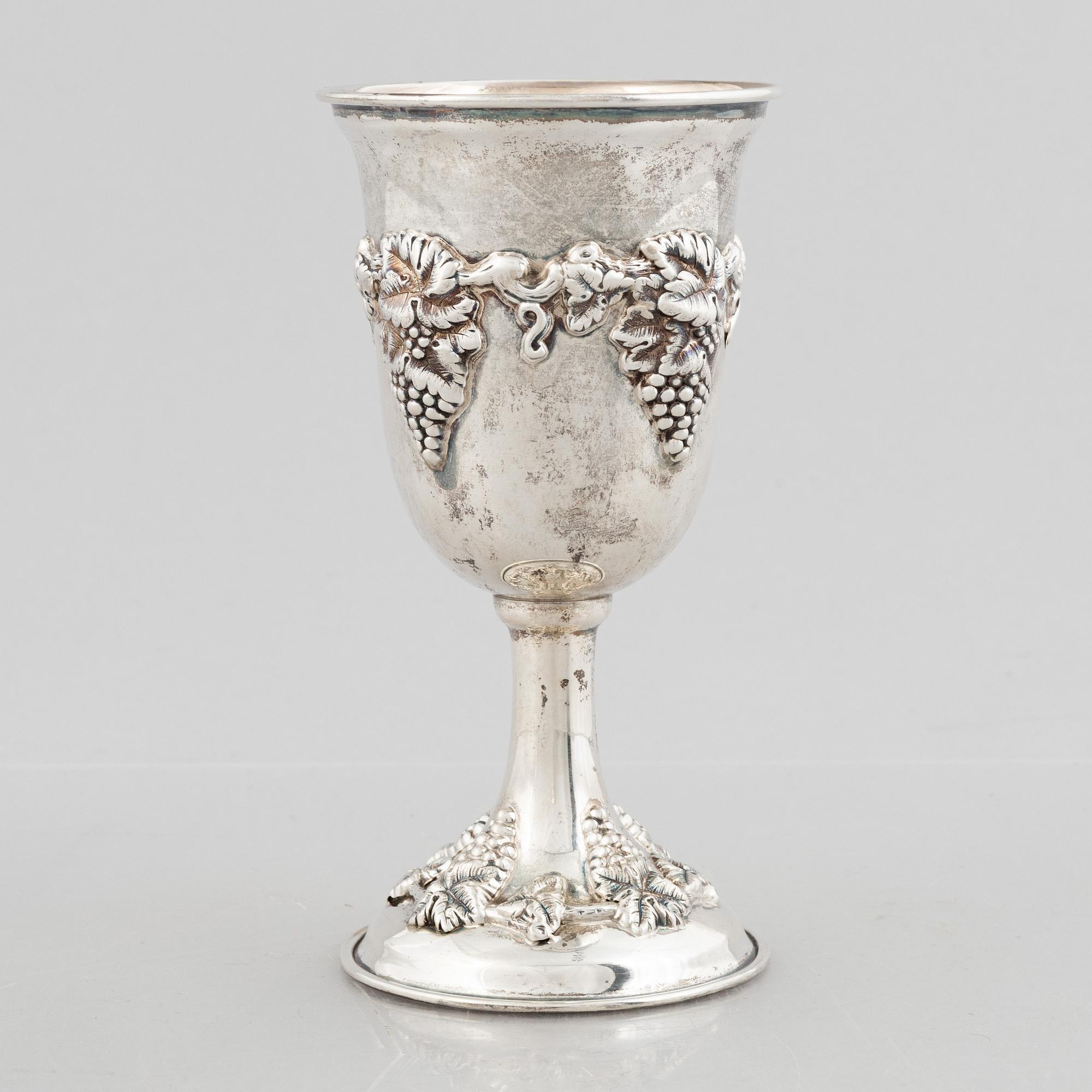 Wine glass/chalice, sterling silver, 20th Century.