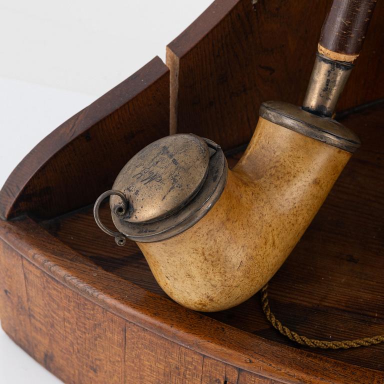 A pipe stand and two pipes, second half of the 19th century.
