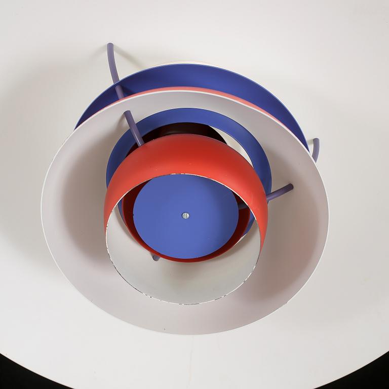 TAKLAMPA, PH-5, Poul Henningsen för Louis Poulsen, Danmark, 1900-talets andra hälft, höjd ca 27 cm.