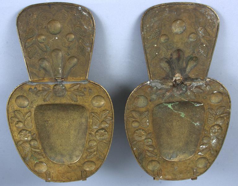 VÄGGPLÅTAR, ett par, mässing, barockstil, 1800/1900-tal.