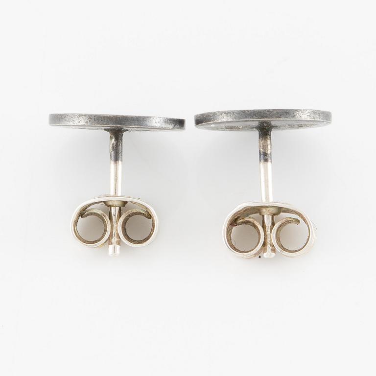 Hedvig Westermark, ett par örhängen, silver med diamanter.