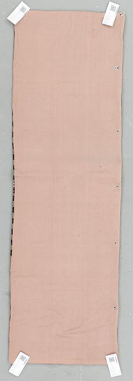ÅKDYNA, flamskväv Sverige, dat 1953. Ca 143x45 cm.