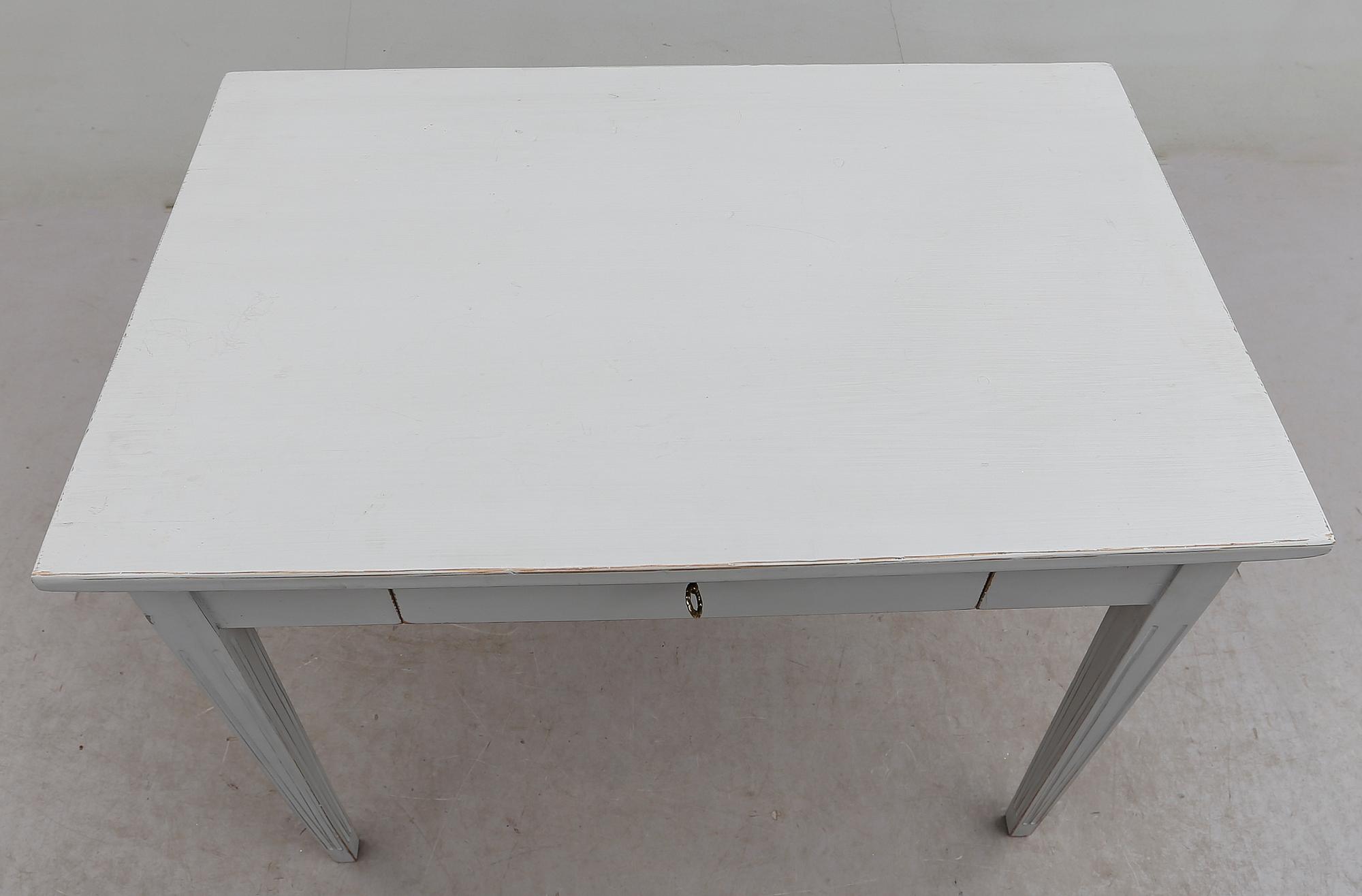 SKRIVBORD, 1900-talets första hälft.