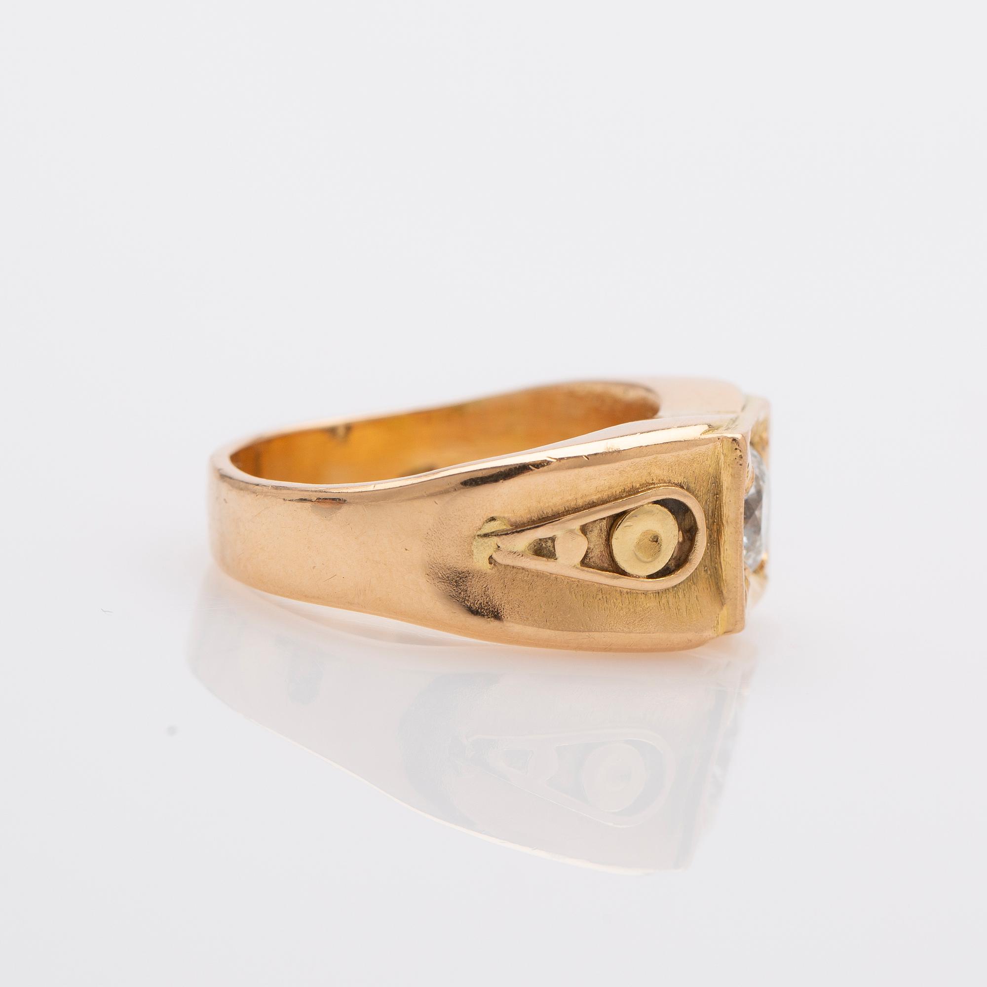 Ring, 18k guld med briljantslipad diamant.