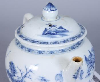 TEKANNA, porslin, Kina, 1700-tal.