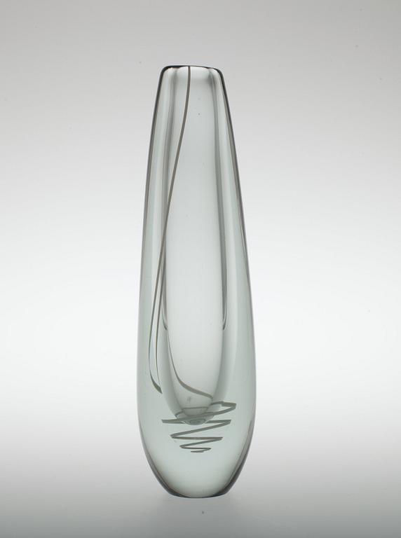 Gunnel Nyman, A VASE.