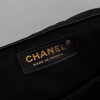 CHANEL, väska, "Timeless Flap Bag XXL", 2017-2018.