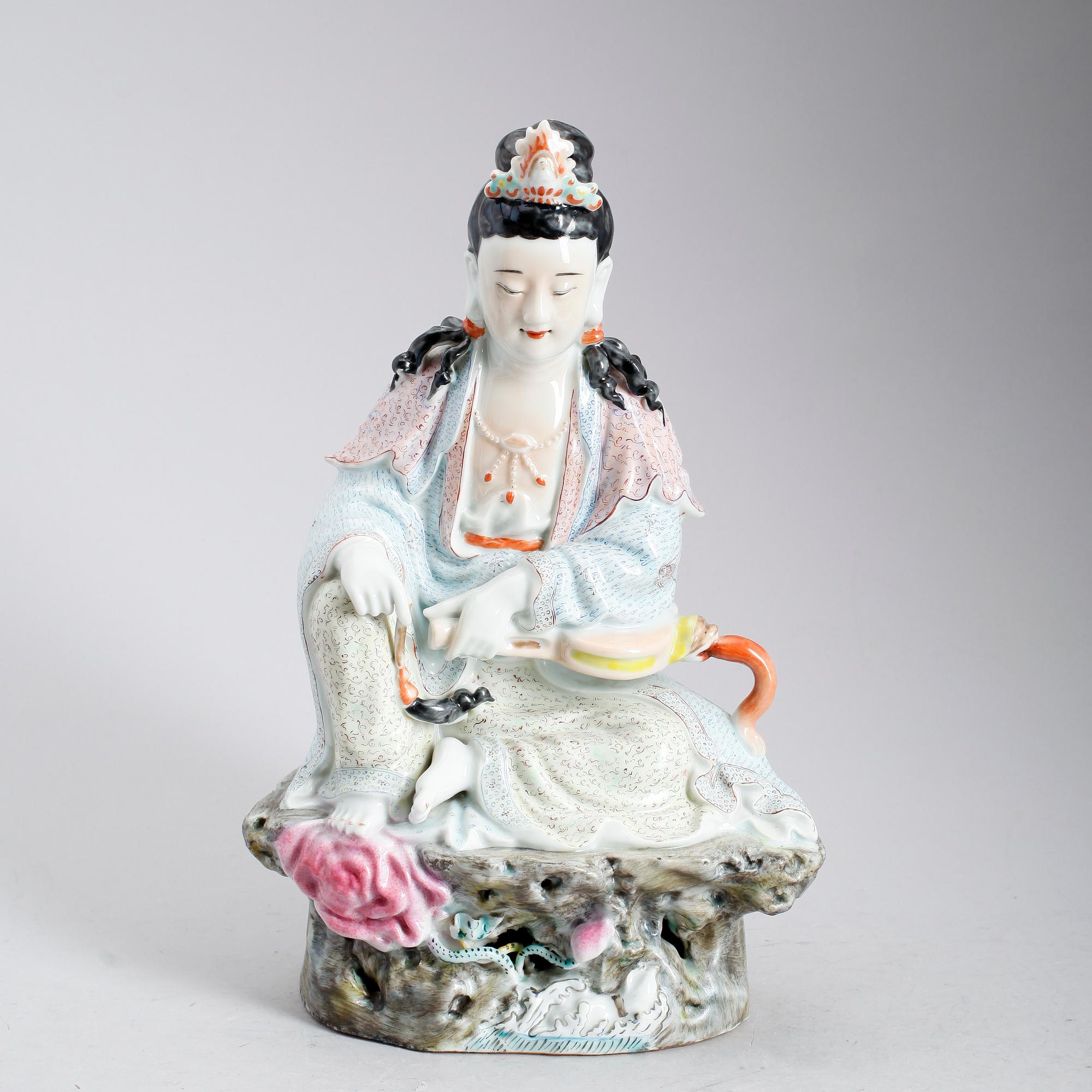 FIGUR, porslin, Kina, 1900-talets andra hälft.