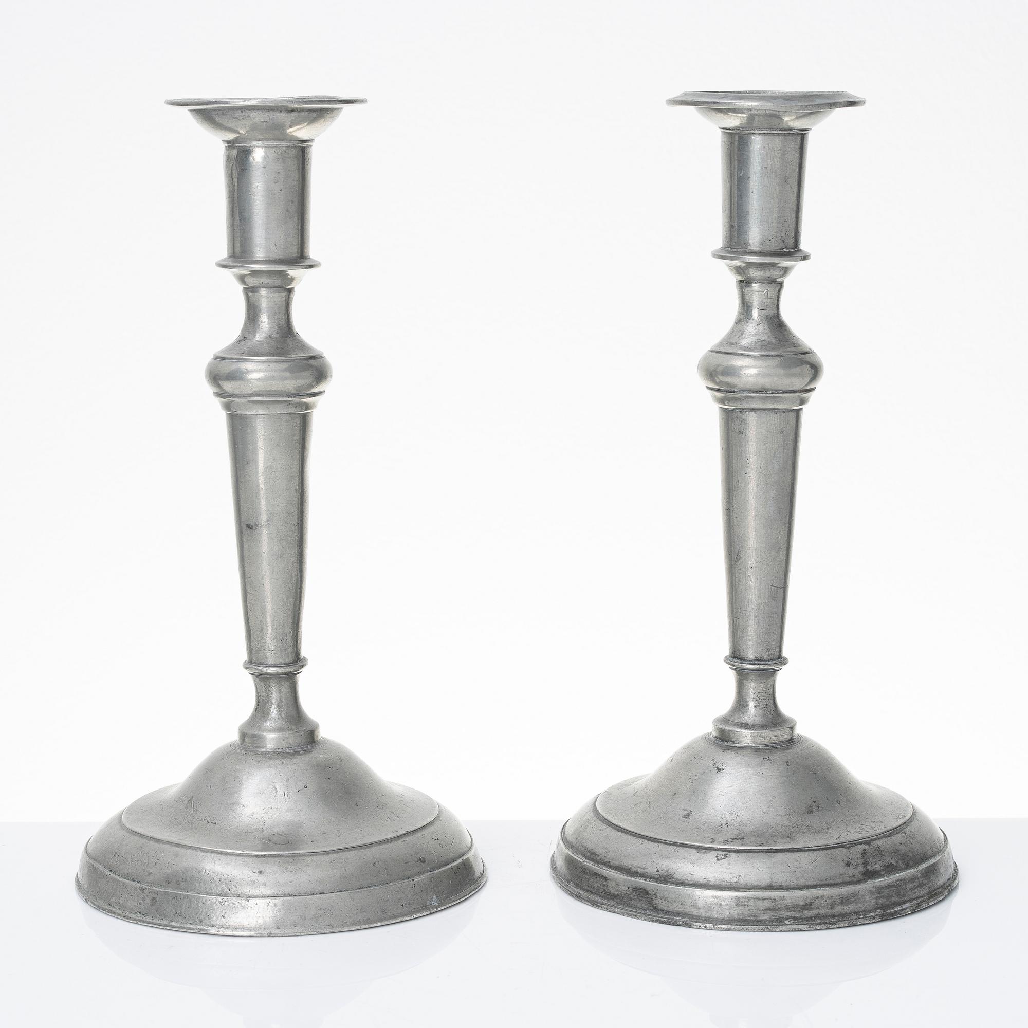 Ljusstakar, 2 par, tenn, bl.a. Israel Berglund, Malmö, 1800-tal.