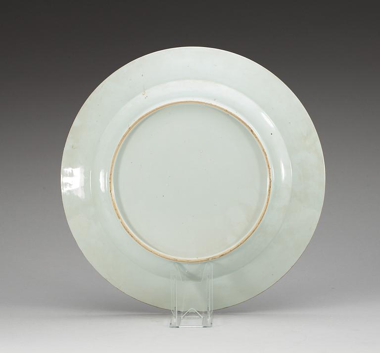 A blue and white serving dish, Qing dynasty, Qianlong (1736-95).