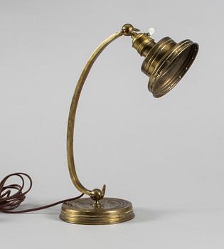 BORDSLAMPA, 1900-tal, mässing.