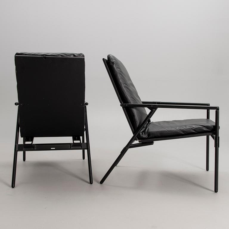 RICHARD SAPPER, A PAIR OF CHAIRS. "Nena", B & B Italia.