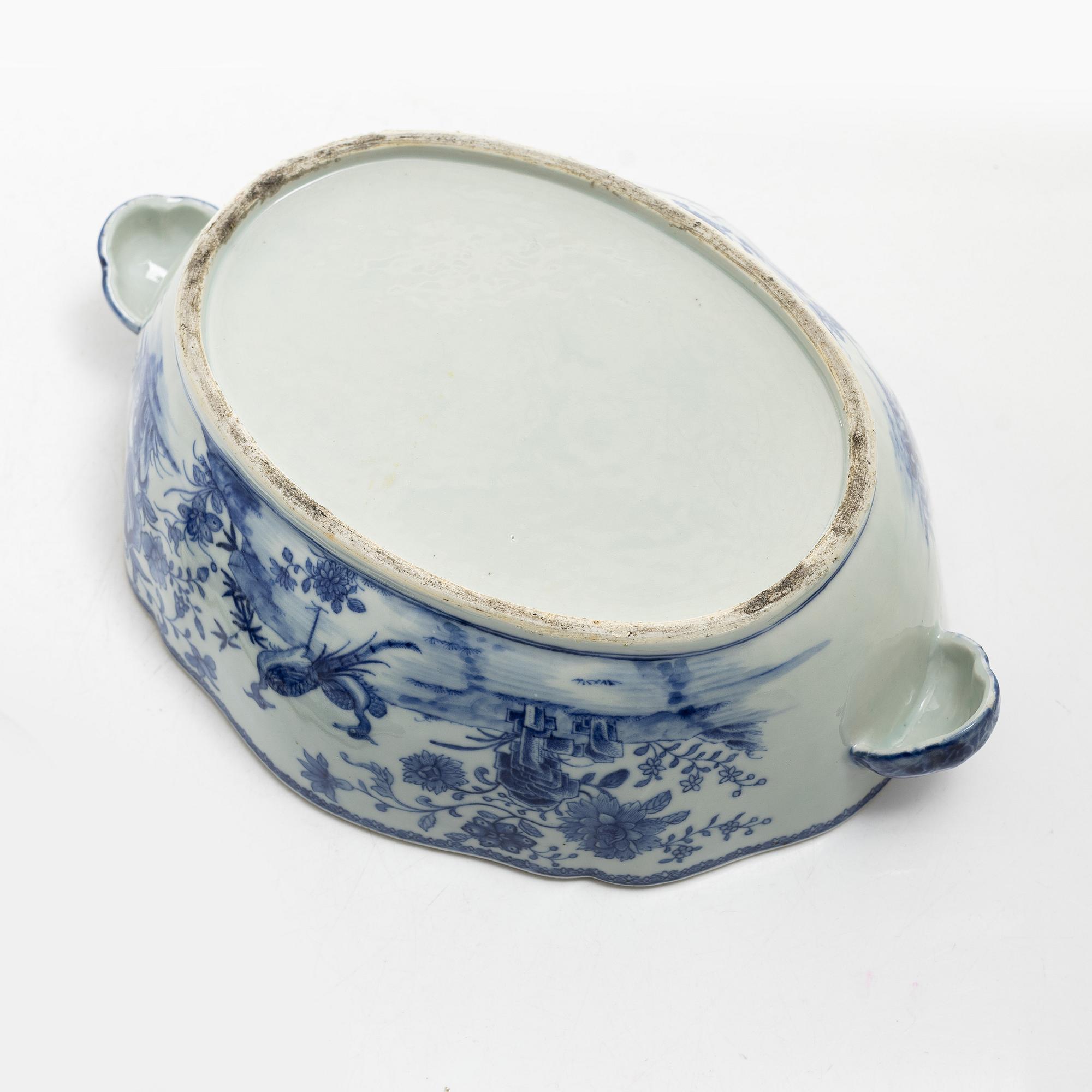 Terrin med lock och fat, exportporslin, Kina, Qianlong (1736-95).