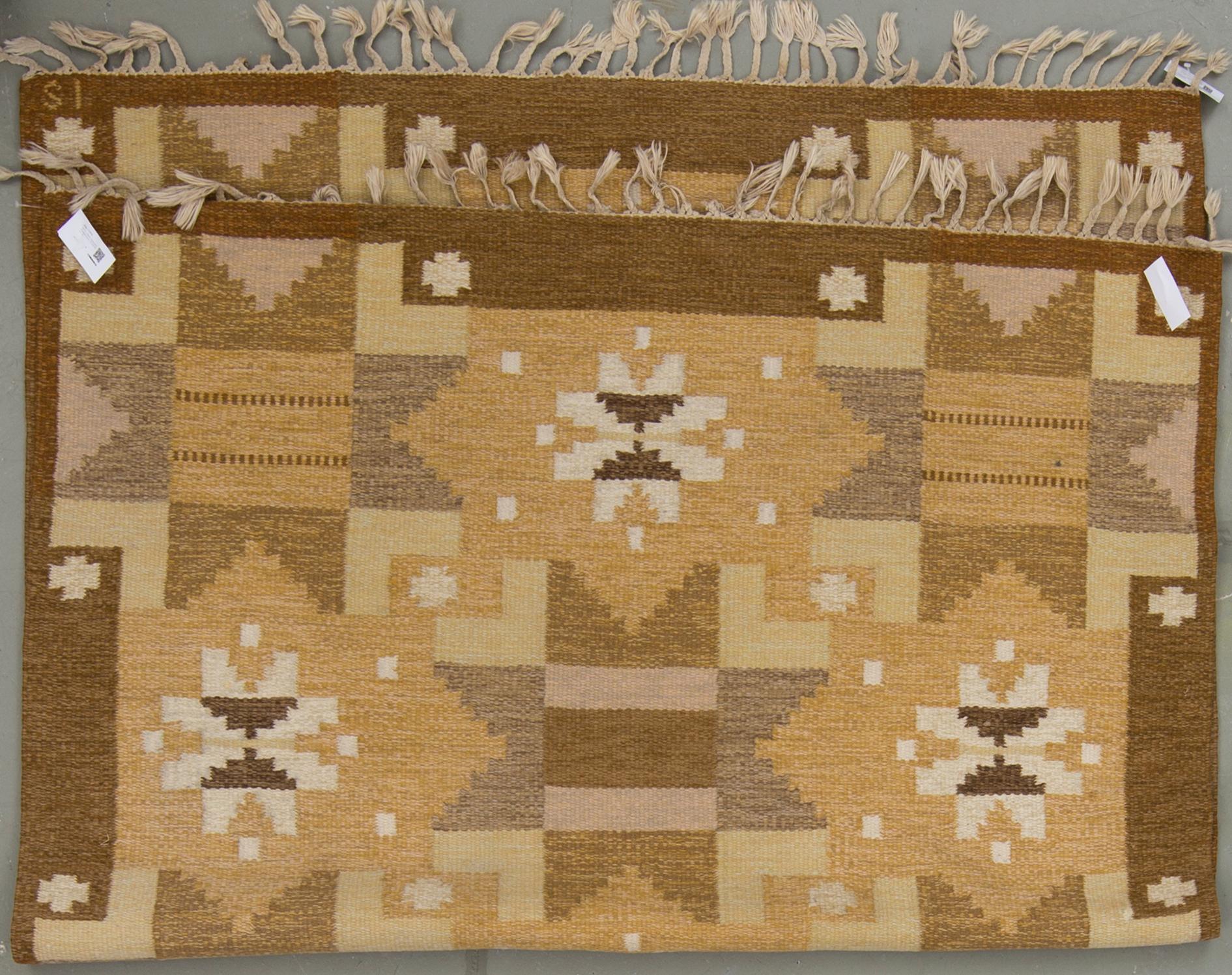 MATTA, rölakan. Signerad IS (Ingegerd Silow). Ca 225x167 cm.
