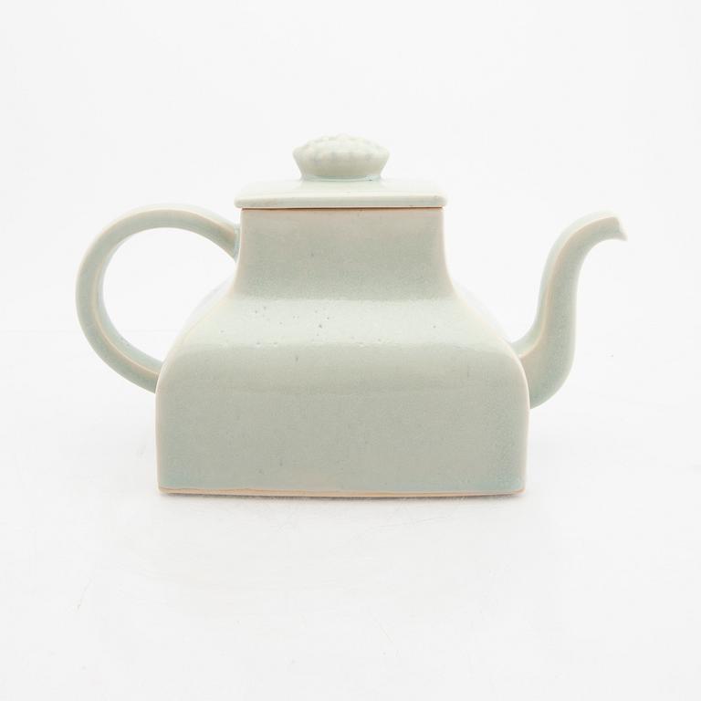 Signe Persson-Melin, a glazed ceramic teapot, signed by hand, dated 2012 and numbered 79/100.